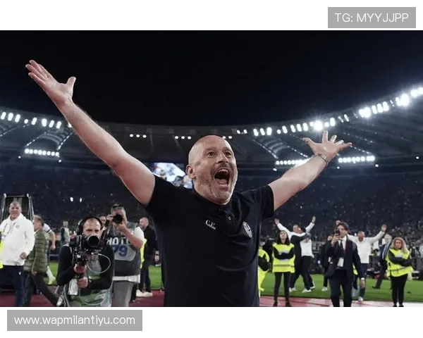 AC米兰夺冠庆典背后故事，揭秘球队夺冠的关键因素与未来展望